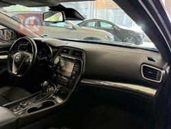 نيسان ماكسيما